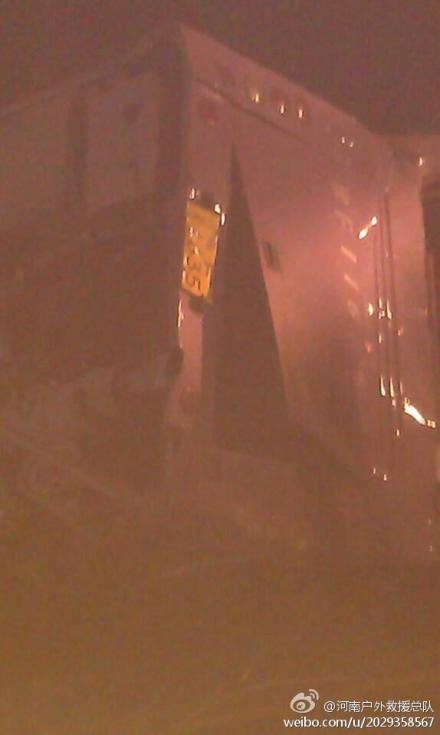 发生事故的大巴车 发生事故的大巴车